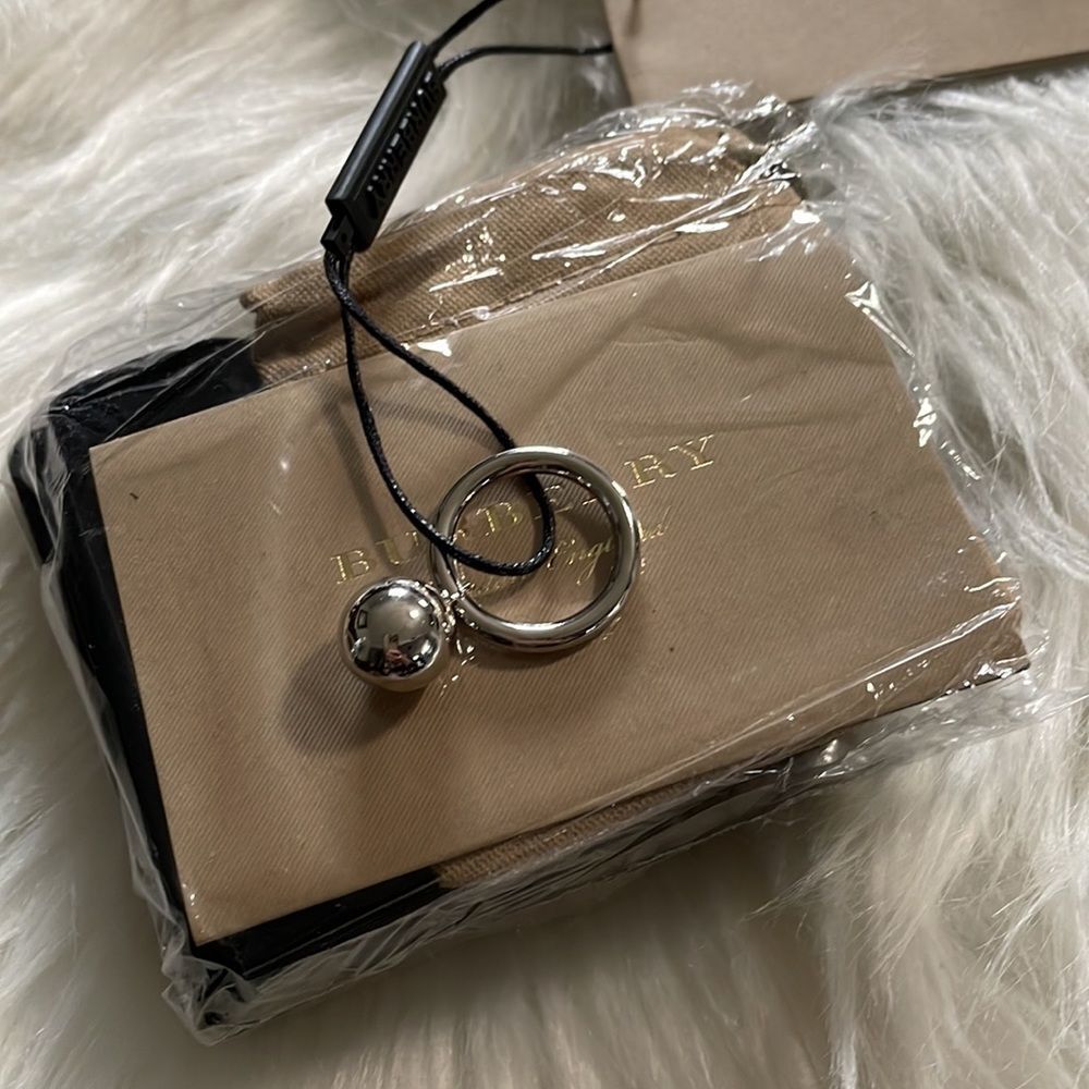Burberry Ring - Picture 9 of 12